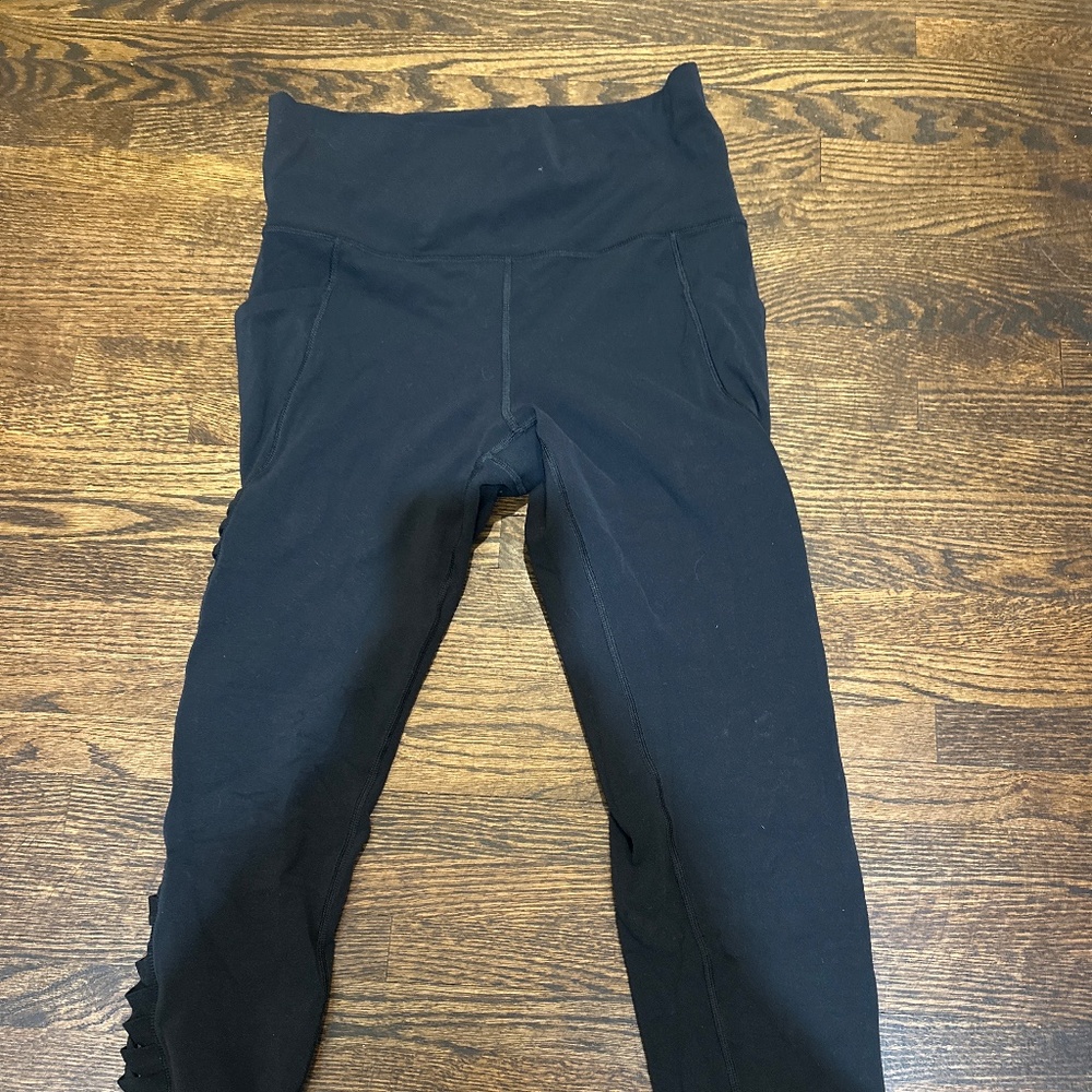 Athleta salutation 7/8 leggings